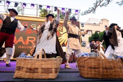 Gáldar: La A.F. Surco y Arado celebra su XXI Festival Fiestas de Santiago junto a la Peña Huertana El Limonar de Murcia