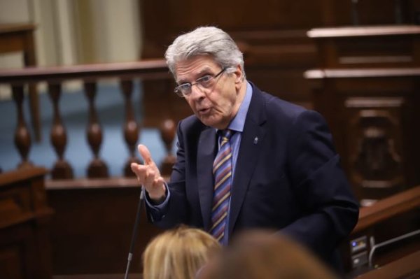 Julio Pérez deja clara la posición del Gobierno ante el futuro del Sahara: “defender los intereses de Canarias”