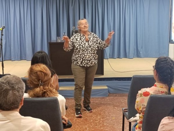 El Casino de G&aacute;ldar acogi&oacute; la conferencia de Isabel Hidalgo sobre el cultivo de la bicacarera