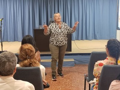El Casino de G&aacute;ldar acogi&oacute; la conferencia de Isabel Hidalgo sobre el cultivo de la bicacarera