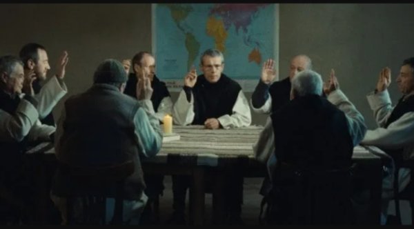 Santiago Alba Rico protagoniza un debate en Lanzarote tras la proyección de ‘De dioses y hombres’