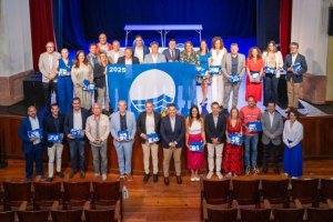 El Teatro Consistorial de Gáldar acoge la entrega de las Banderas Azules de Canarias