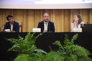 Canarias y Estado abordan en Lanzarote la gobernanza del litoral marino del archipi&eacute;lago