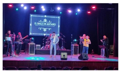 El romancero gomero, la artesan&iacute;a y la m&uacute;sica ponen el broche final a la programaci&oacute;n del D&iacute;a de Canarias