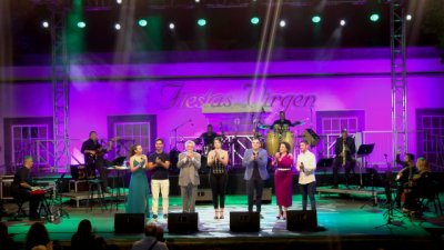 El Festival Ra&iacute;ces Guienses, apadrinado por Braulio, llen&oacute; de talento y emoci&oacute;n la Plaza Grande de la ciudad