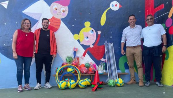 La Aldea: La Concejalía de Educación entrega material deportivo a los centros escolares del municipio