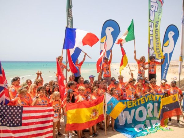 Fuerteventura da la bienvenida a la &eacute;lite del wingfoil mundial con m&aacute;s de 60 inscritos y nuevas disciplinas en juego
