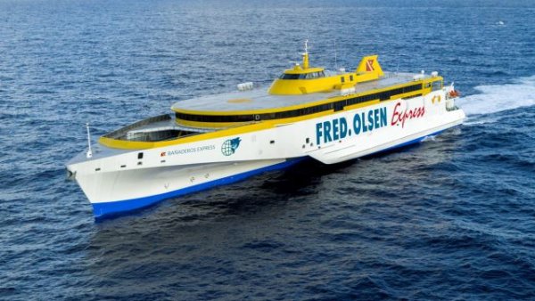 Fred. Olsen Express programa un viaje especial para el derbi del 18 de marzo entre Gran Canaria y Tenerife