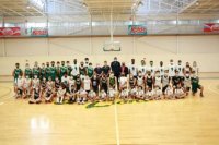 Francisco Castellano, Ilimane Diop y Javi López visitan el proyecto deportivo/social de Canterbury School representando al CB Gran Canaria
