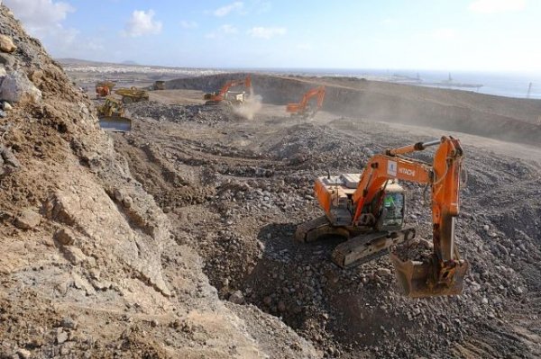 Obras Públicas licita la redacción del proyecto de obra de la nueva carretera entre el Aeropuerto y Pozo Negro