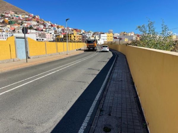 Guía: El próximo lunes comienzan las obras de recrecido de las aceras de la carretera de La Atalaya