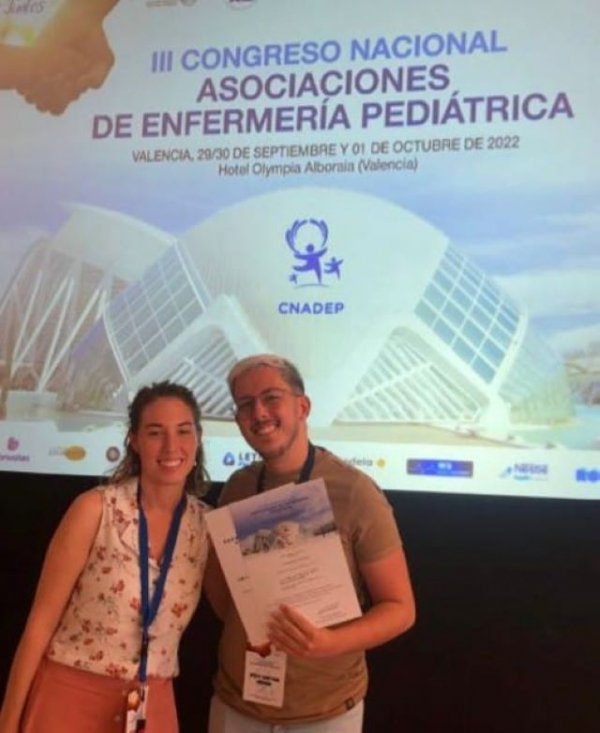 Un residente del Materno Infantil premiado en el Congreso Nacional de Asociaciones de Enfermería Pediátrica