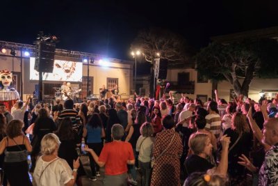 Gu&iacute;a vivi&oacute; ayer una jornada festiva con motivo de la celebraci&oacute;n de la tradici&oacute;n de Finaos y Halloween