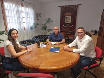 El Ayuntamiento de La Aldea de San Nicol&aacute;s se compromete con Cruz Roja a mejorar sus instalaciones en el municipio