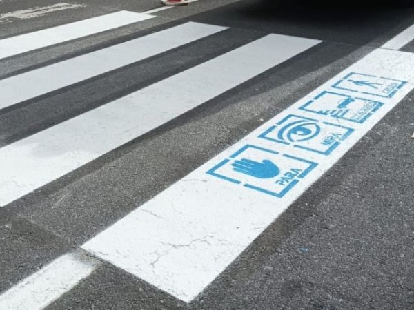 La Gomera: El Cabildo incorpora nueva señalética en los pasos de peatones de las vías insulares