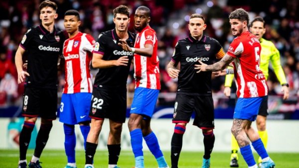 El Levante parec&iacute;a el local y el Atl&eacute;tico el visitante