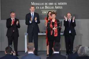 Torres realza la apuesta por la cultura en Canarias en la entrega de las Medallas de Oro en las Bellas Artes 2021