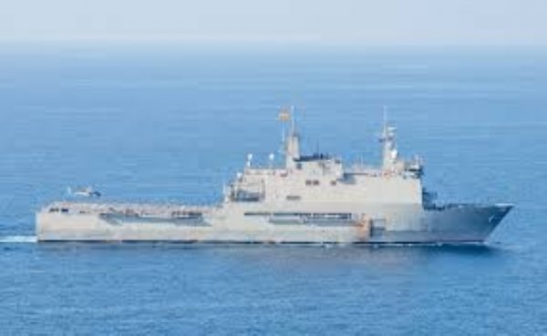 La Armada manda el buque anfibio Castilla, en apoyo a la Isla de La Palma