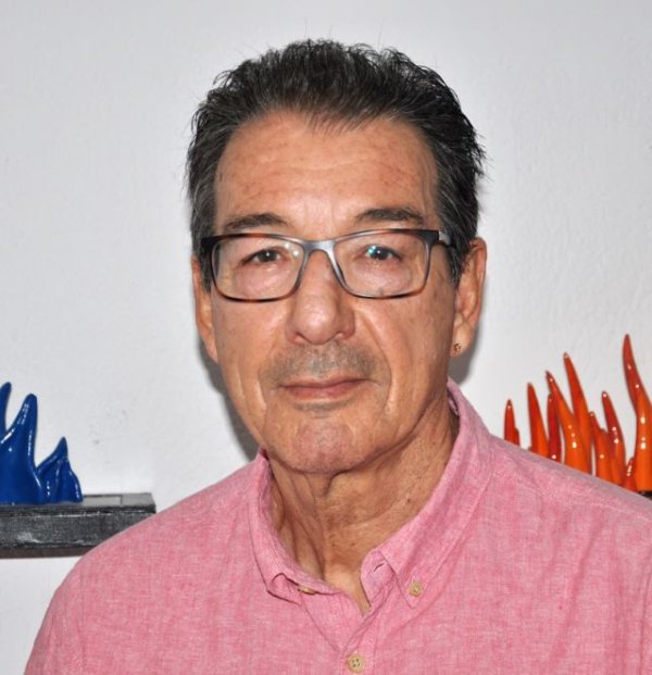 El creador Domingo Díaz inaugura la programación anual del Centro de Artes Plásticas con su exposición &#039;Fuego&#039;
