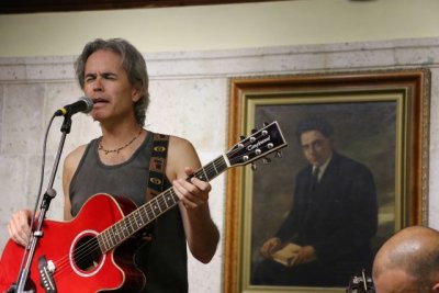 El cantante Heriberto Cruz ofrece el recital interdisciplinar &#039;Para seguir andando&#039; en la Casa-Museo Tomás Morales de Moya