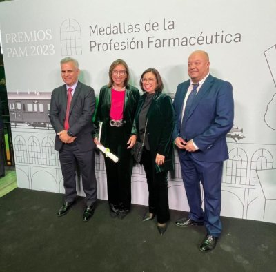 Luisa Pita, exjefa de Sanidad Ambiental del SCS, recibe la Medalla de Oro de la Profesi&oacute;n Farmac&eacute;utica
