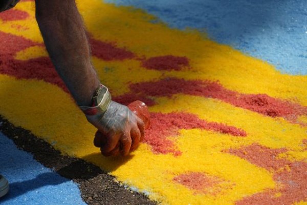La Concejal&iacute;a de Cultura de Gu&iacute;a invita a la ciudadan&iacute;a a participar este domingo en la elaboraci&oacute;n de las alfombras del Corpus Christi