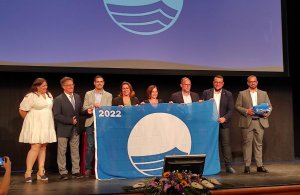 G&aacute;ldar recibe la Bandera Azul que ondear&aacute; un verano m&aacute;s en la Bah&iacute;a de Sardina