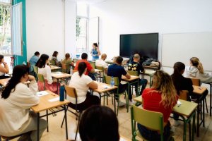 M&aacute;s de 8.200 aspirantes optan a una de las 955 plazas disponibles en las oposiciones docentes de Canarias