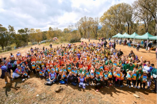 La Villa de Moya se viste de la gala con la Circular Kids