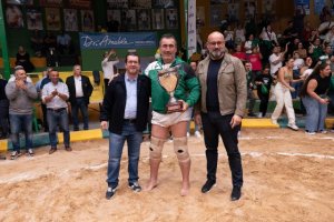 Lucha Canaria: Pablo Guillén rubrica el histórico “doblete” del Club de Lucha Los Guanches