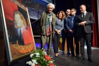 Pepe D&aacute;maso dona a G&aacute;ldar un retrato de Celso Mart&iacute;n de Guzm&aacute;n, que ser&aacute; expuesto en el Museo Ag&aacute;ldar