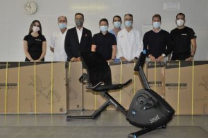 El Hospital Dr. Negrín incorpora nueve bicicletas semi-tumbadas destinadas a la recuperación de los pacientes