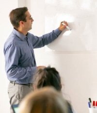 Publicadas las listas provisionales de solicitudes admitidas y excluidas para las oposiciones a Maestros y Maestras