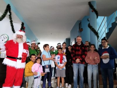 Papá Noel visitó Barrial de Gáldar