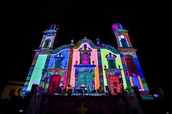 Gu&iacute;a enciende una Navidad &lsquo;hist&oacute;rica&rsquo; con un espectacular arranque lleno de emoci&oacute;n