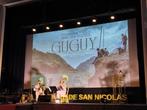 La presentaci&oacute;n del documental &ldquo;GUGUY&rdquo; re&uacute;ne a numeroso p&uacute;blico y refuerza el inter&eacute;s por el patrimonio de La Aldea