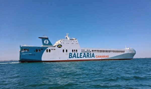 Bale&agrave;ria Canarias incorpora el buque de mayor capacidad hist&oacute;rica de carga rodada del archipi&eacute;lago en sus conexiones con la pen&iacute;nsula