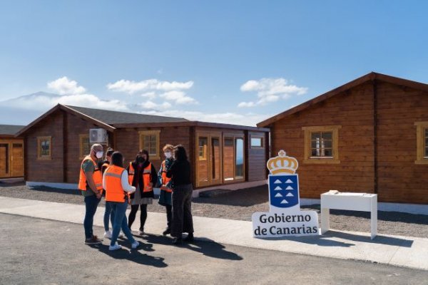 Vivienda entrega las primeras viviendas modulares de madera en Los Llanos de Aridane
