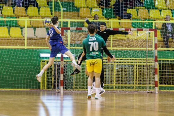 Balonmano: El Km13 Gáldar quiere sacar petróleo de su visita al Automanía Luceros