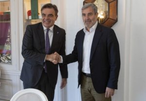 Clavijo urge al vicepresidente Schinas “una repuesta común efectiva” en materia migratoria