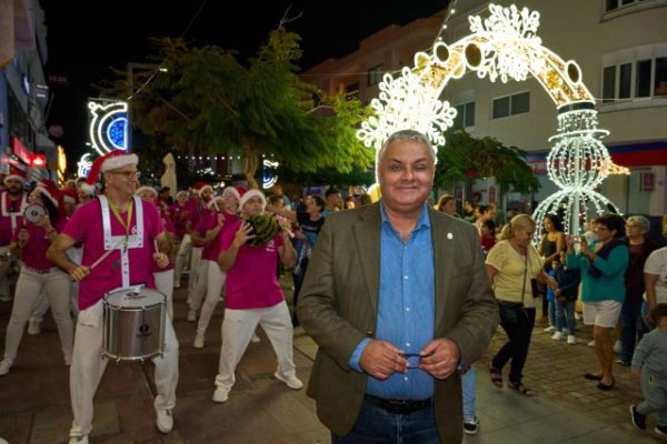 Puerto del Rosario da la bienvenida a la Navidad con el encendido navide&ntilde;o m&aacute;s &ldquo;luminoso&rdquo; hasta la fecha en la capital