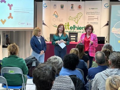 Nieves Lady Barreto inaugura en El Hierro la primera jornada formativa de asociaciones de Canarias