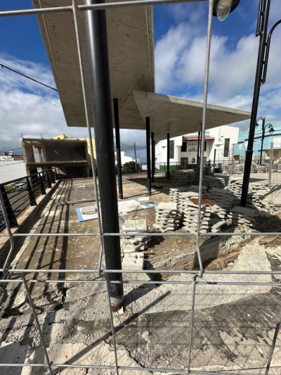 Guía: &#039;Juntos por Guía&#039; denuncia la parálisis que sufre la obra de la Plaza de La Dehesa