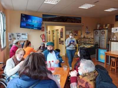 Los mayores del Centro de Día de Santa María de Guía visitan la Casa del Queso de Montaña Alta