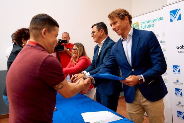 El Gobierno de Canarias entrega las llaves de nuevas viviendas protegidas en Ingenio