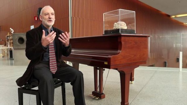 Jordi A. Jauset explica en la Casa de Colón cómo el poder de la música puede influir en nuestras decisiones de compra