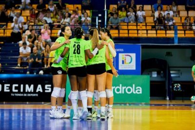 El CV Sayre CC Voleibol: La Ballena cede ante el Avarca de Menorca en un ajustado 2-3 tras un encuentro intenso en el Centro Insular de Deportes