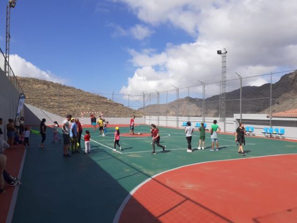 La Aldea: Culminan las obras de adecentamiento y pintado de la cancha de Tasarte