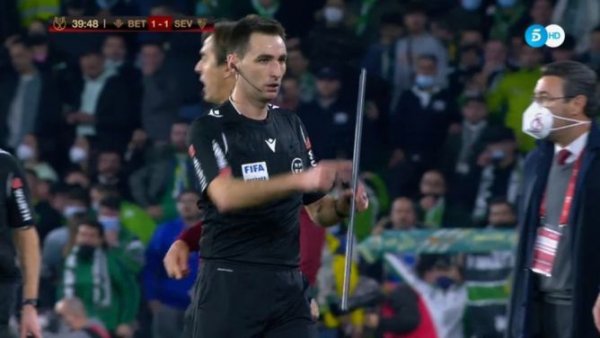 Suspendido definitivamente el derbi sevillano tras el acto vand&aacute;lico sobre Jord&aacute;n