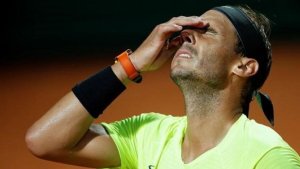 Nadal, con fisura de costilla y baja de seis semanas: "Estoy triste y hundido"